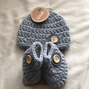 Crochet hat and boots